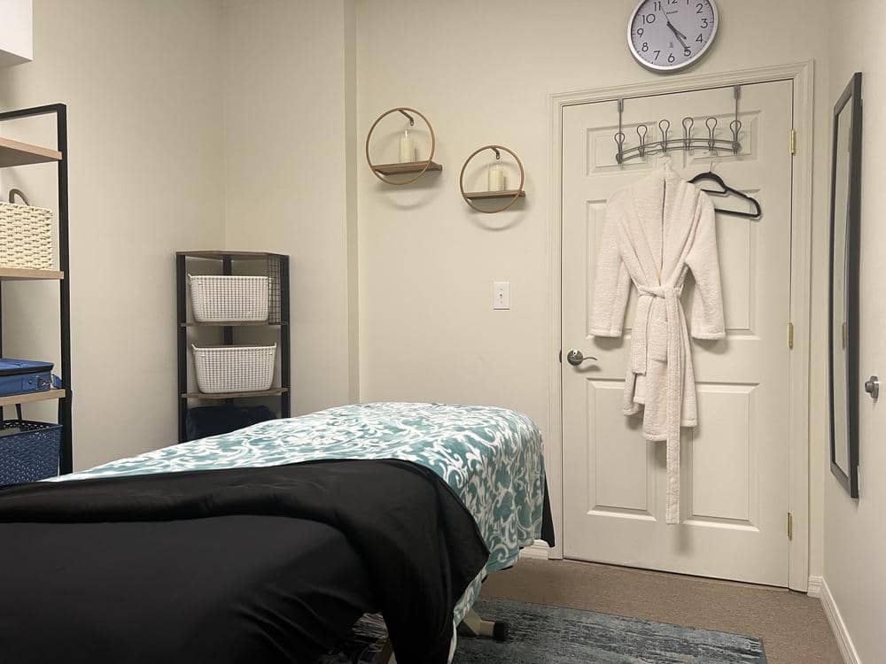 Divine Touch Massage LLC Interior Photo 3