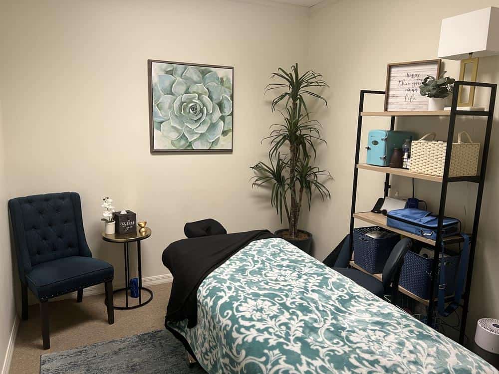 Divine Touch Massage LLC Interior Photo 4