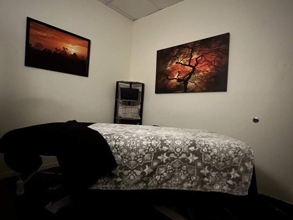 Divine Touch Massage LLC Interior Photo 8